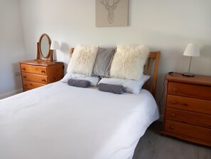 2 bedrooms, WiFi, bed sheets - The Bungalow, Forest of Dean (Ruardean)