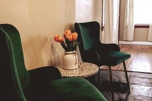 Interior - A Rare find- Bright & Charming Central Austin Home- 3bedroom in the heart of ATX (Austin)