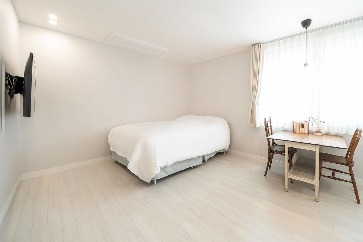 Kamar Basic, 1 kamar tidur (Room 201) | 1 kamar tidur dan Wi-Fi gratis