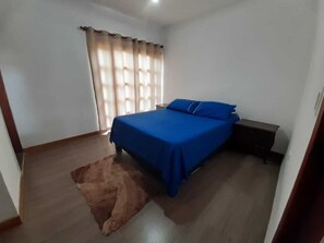 2 soverom, strykejern/-brett, wi-fi (inkludert) og sengetøy