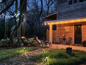 Exterior - Unique TreeLoft with 360° views of treetops. Near Natchez Trace and Reservoir. (Canton)