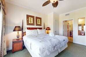 3 bedrooms, desk, iron/ironing board, Internet