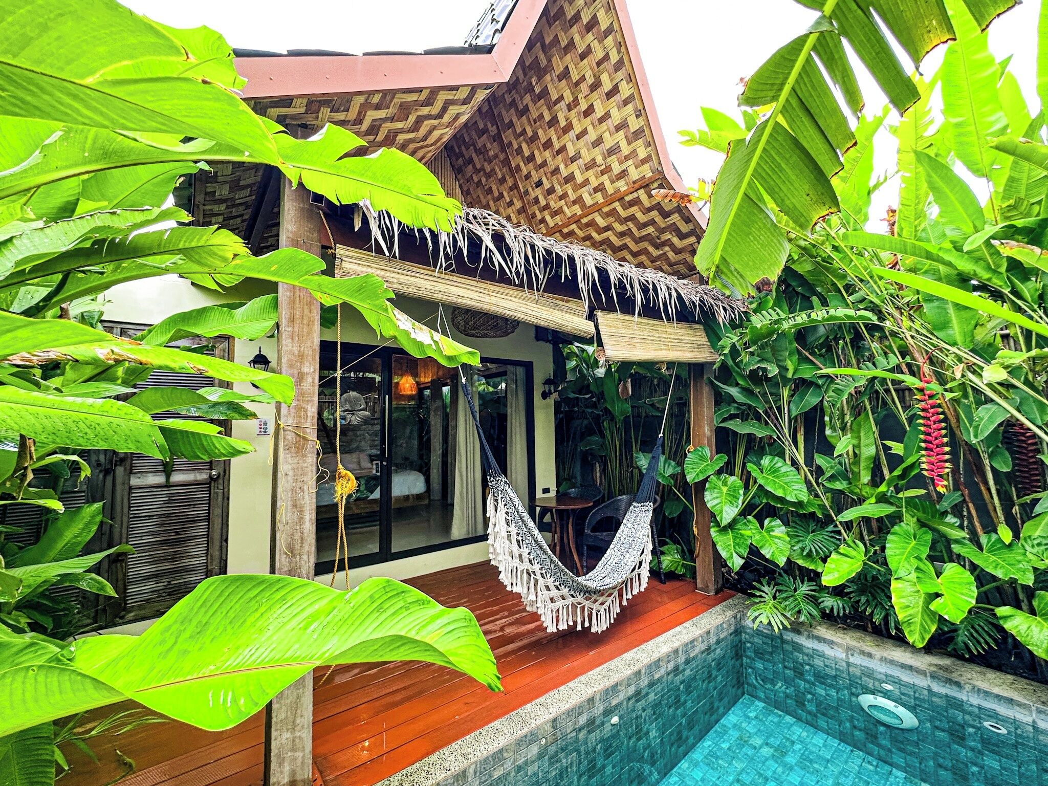 浪漫客房 | 埃及棉床单、高档床上用品、记忆海绵床垫、免费 WiFi