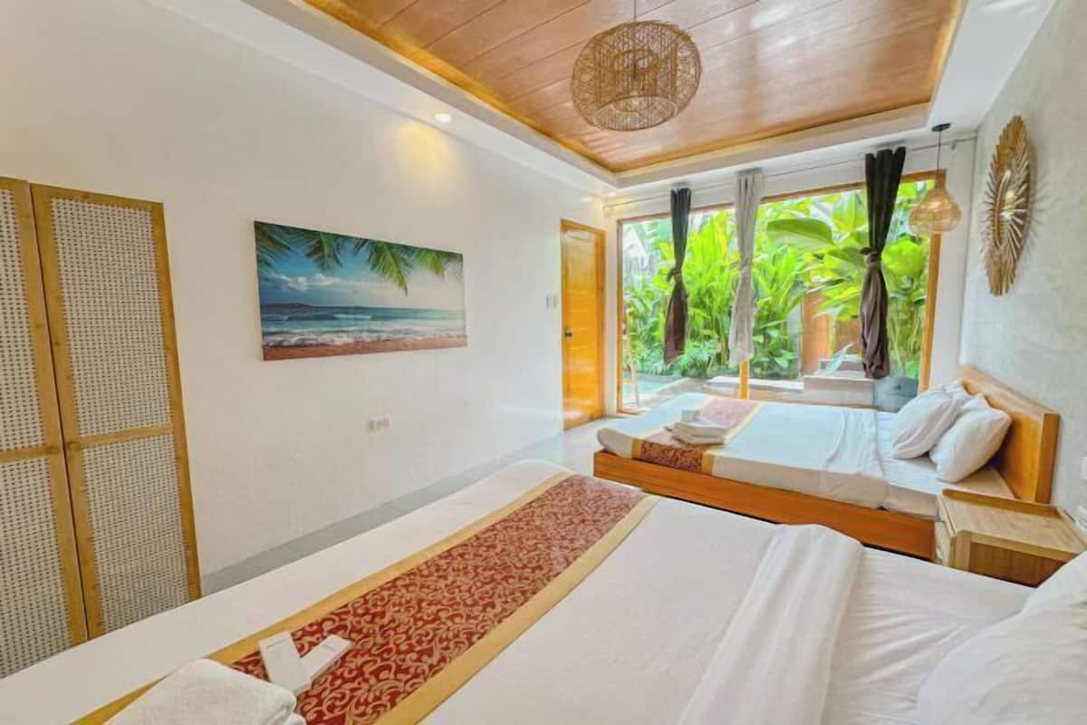 Egyptian cotton sheets, premium bedding, memory foam beds, free WiFi