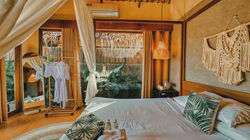 Cabane Deluxe, 1 très grand lit, non-fumeur, vue piscine