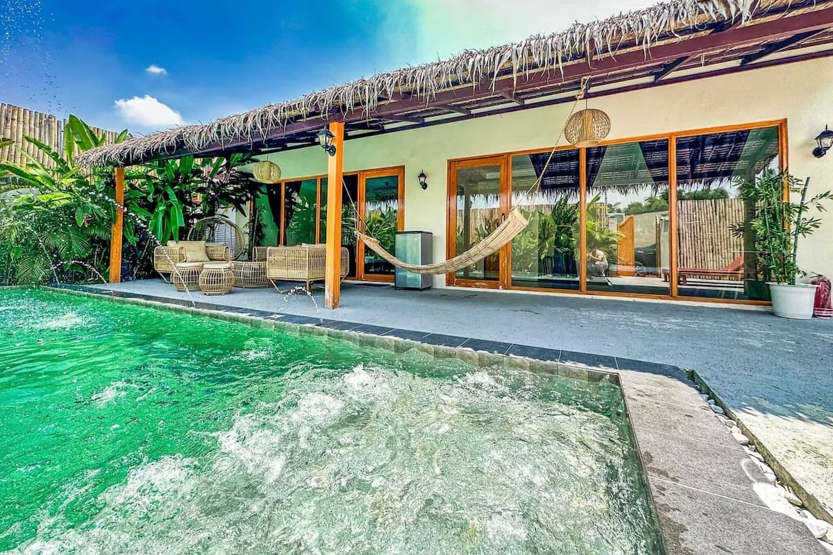 Prime Villa 11 | Egyptian cotton sheets, premium bedding, memory foam beds, free WiFi