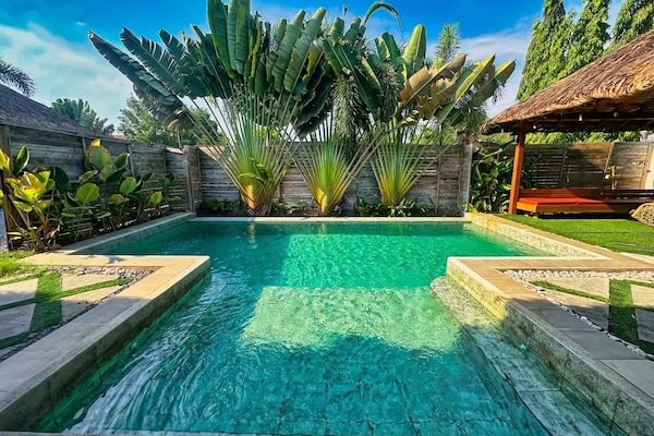 Grand Villa 3 | Egyptian cotton sheets, premium bedding, memory foam beds, free WiFi