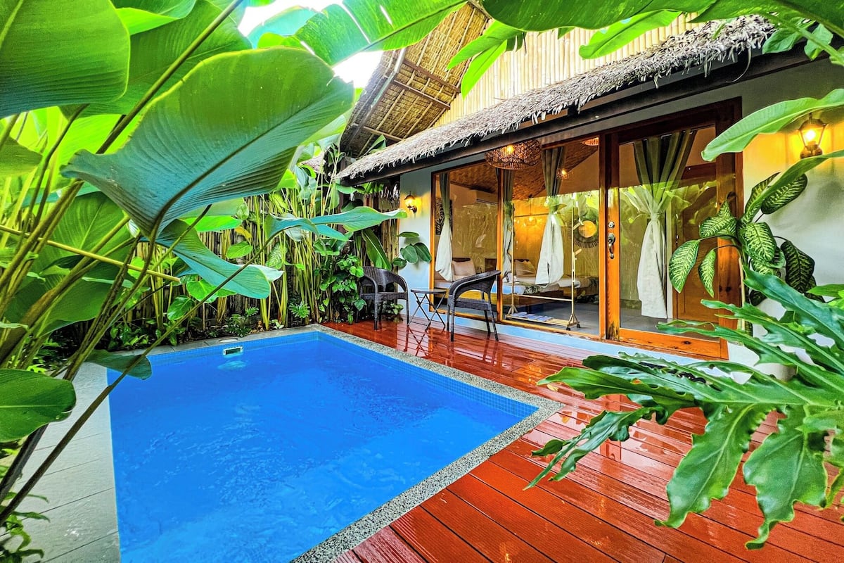 Elite Villa | Egyptian cotton sheets, premium bedding, memory foam beds, free WiFi