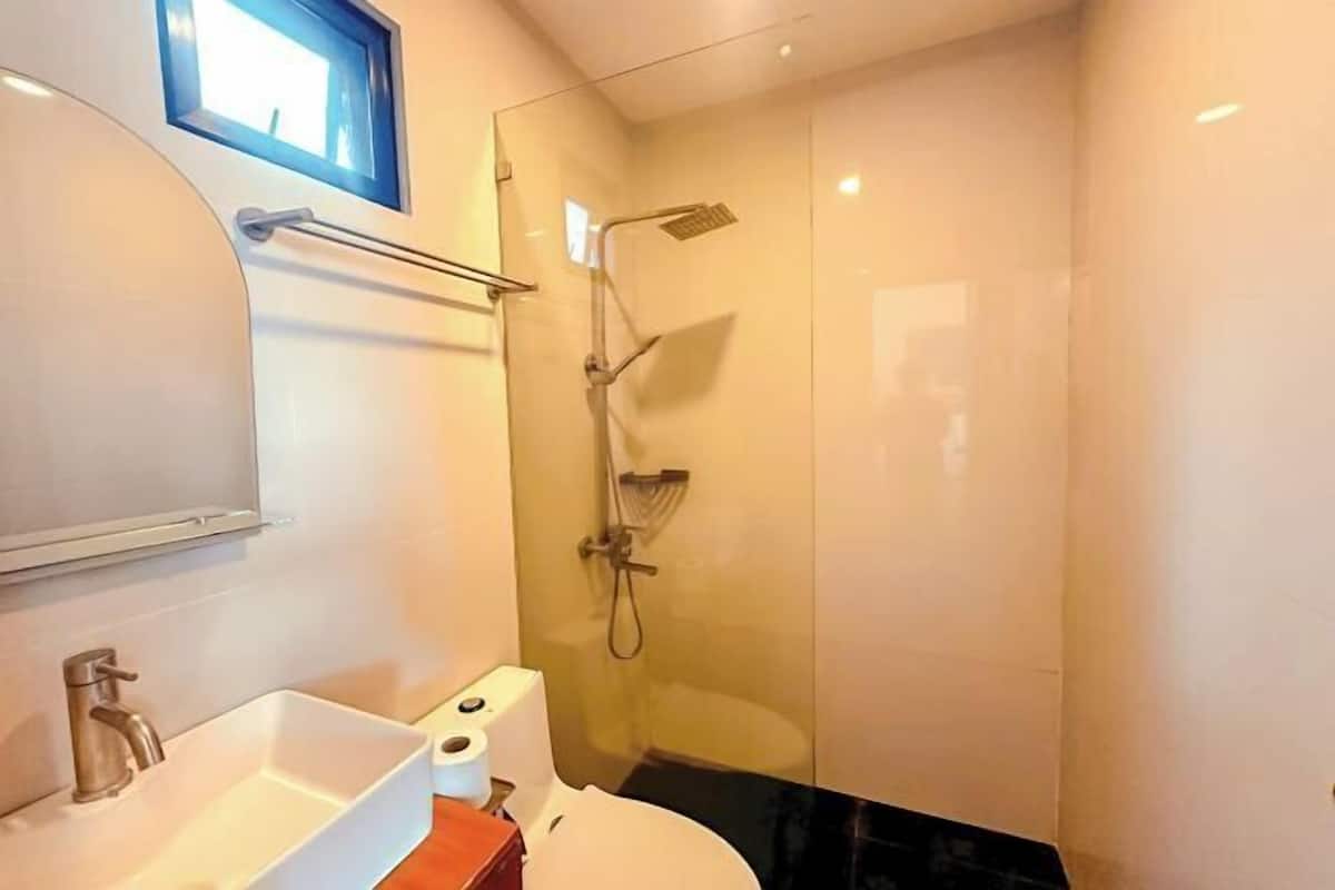 Bathroom | Shower, bidet, towels, soap