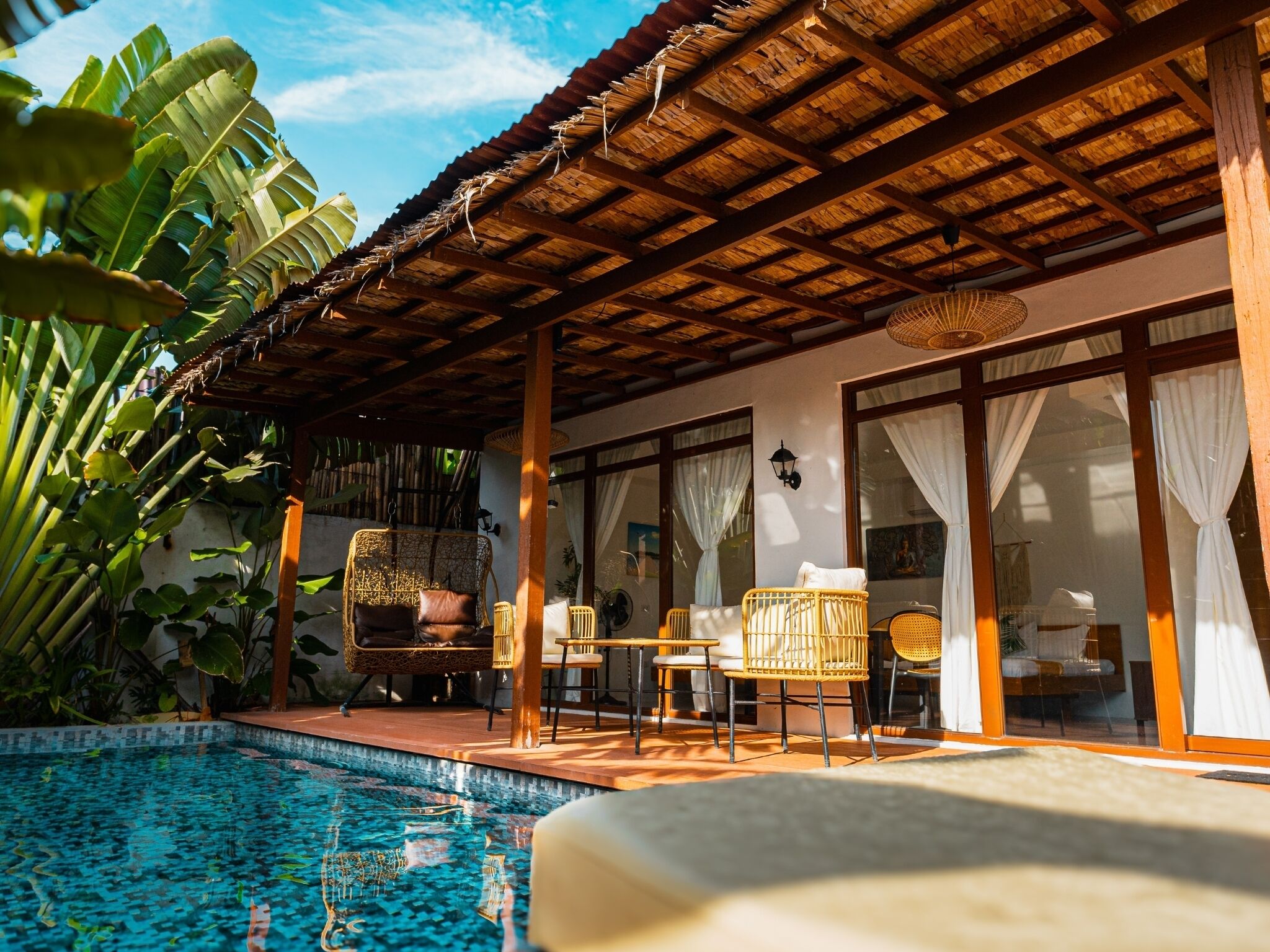 华丽客房 | 埃及棉床单、高档床上用品、记忆海绵床垫、免费 WiFi