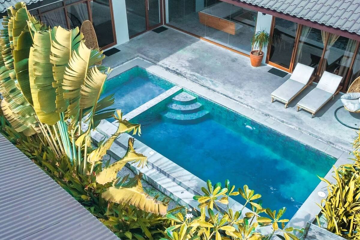 Grand Villa 2 | Egyptian cotton sheets, premium bedding, memory foam beds, WiFi (free)