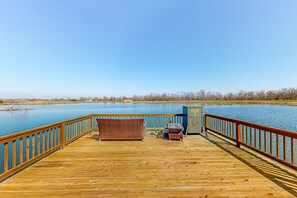 Property grounds - Expansive property with pond, pool, fireplace & pool table - dog-friendly (Cameron)