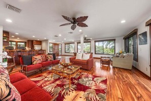Smart TV - International Colony Club 23 3BD Tropical Cottage Near Beach (Lahaina)
