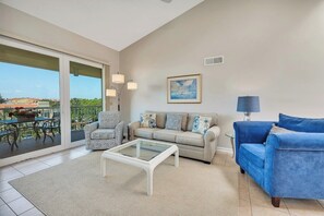 TV - Enjoy Full Resort Access and Ocean Views at KP478. (Saint Simons Island)