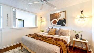 2 habitaciones, escritorio, tabla de planchar con plancha y wifi gratis