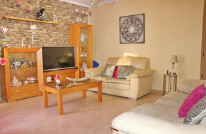 TV - Apartment Reyes, in Conil de la Fra. (Conil de la Fra.)