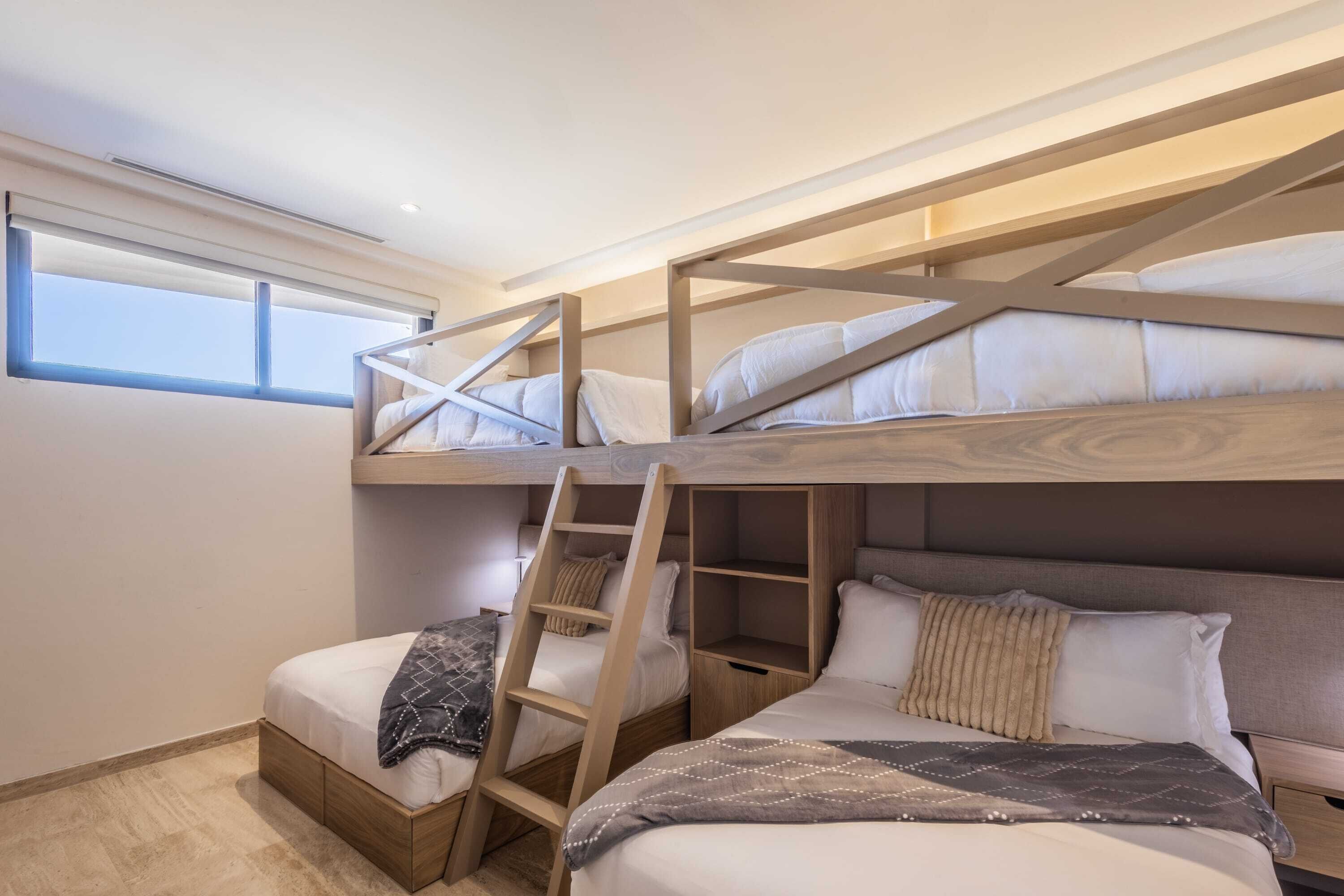 3 عدّة غرف نوم ومكتب وواي فاي وملاءات أسرّة