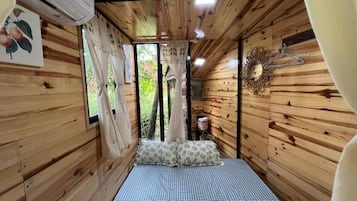 Quarto casal básico | 3 quartos, ferros/tábuas de passar roupa, Wi-Fi de cortesia