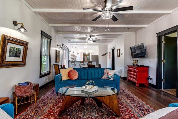 تلفزيون، مكتب