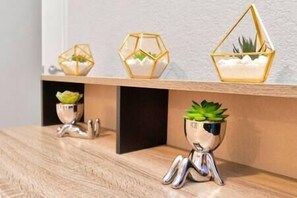 Interior - 2 Homes*Sleeps 9*Gated Parking* Near NRG, 2 Homes*Sleeps 9*Gated Parking* Near NRG (Houston)