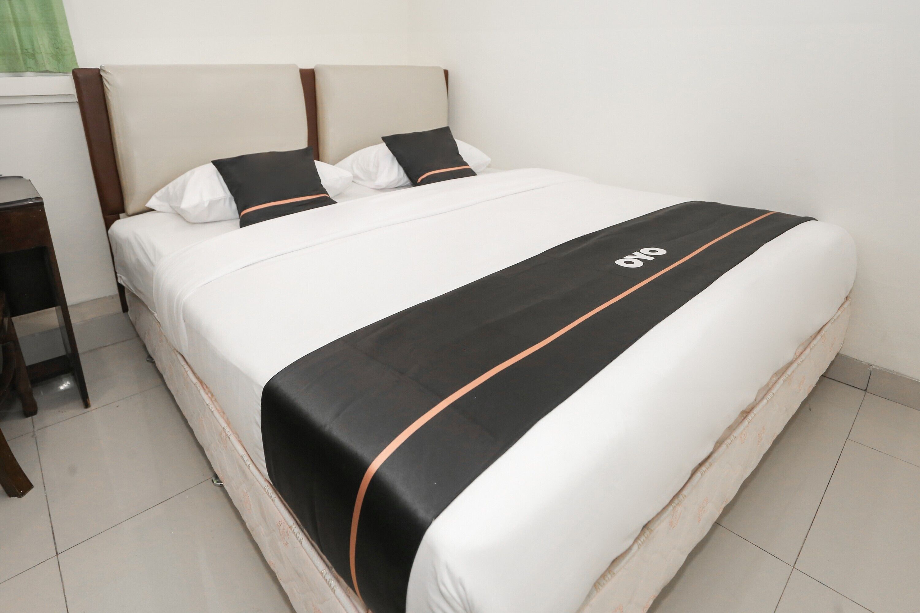 Habitación Deluxe doble | Escritorio, wifi gratis, ropa de cama