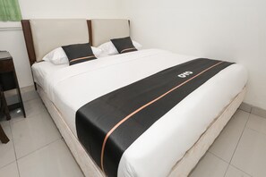 华丽双人房 | 办公桌、免费 WiFi、床单