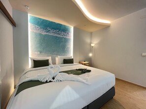 Kamar Keluarga, 2 kamar tidur | Selimut bulu angsa, isi minibar gratis, dan meja kerja