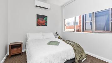 3 Schlafzimmer, Bügeleisen/Bügelbrett, Reisekinderbett, WLAN