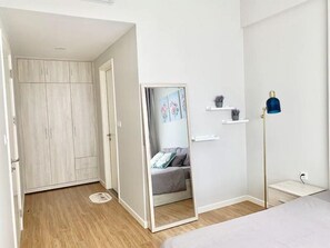 Apartemen Desain | 2 kamar tidur, meja kerja, dan Wi-Fi gratis