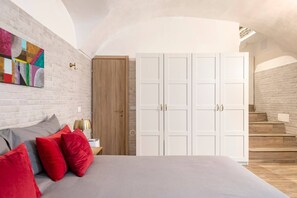 1 bedroom, iron/ironing board, Internet, bed sheets
