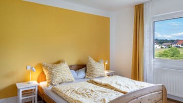 3 bedrooms, free WiFi, bed sheets