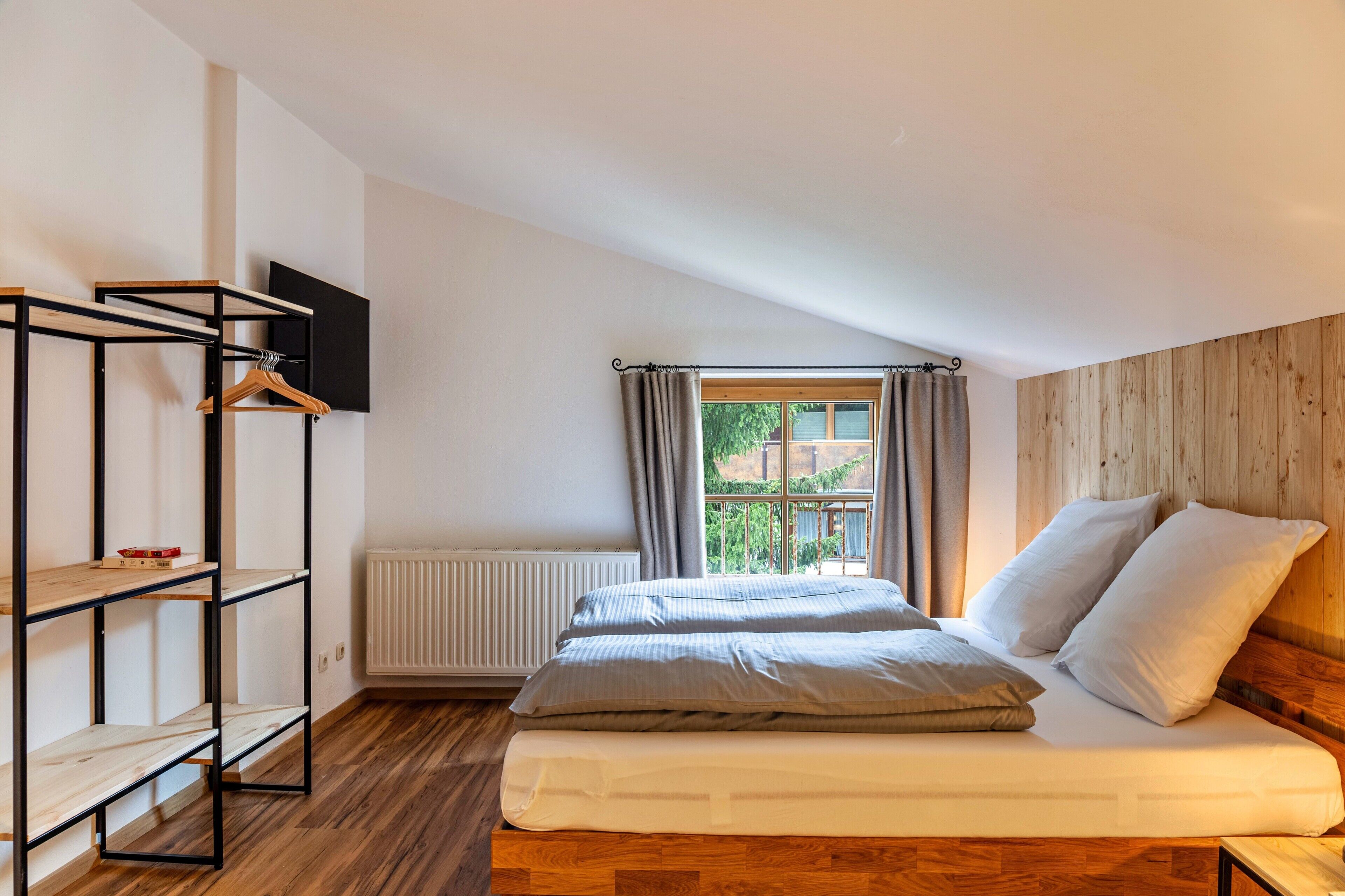 1 多间卧室、免费 WiFi、床单