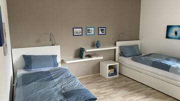 2 bedrooms, free WiFi, bed sheets