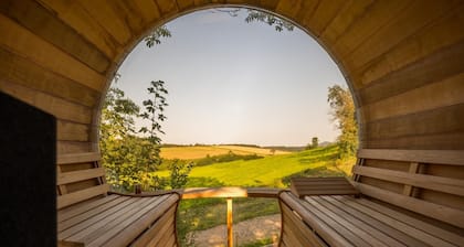 Chalet 'Sternenzauber' with Private Terrace and Wi-Fi