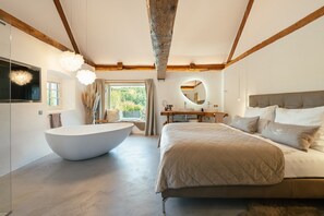 2 bedrooms, free WiFi, bed sheets, wheelchair access - Chalet 'Weidehaus De Luxe' with Mountain View, Private Terrace and Wi-Fi (Obertriesting)