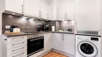 Refrigerador, horno, parrilla de estufa y lavavajillas