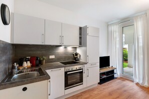 Refrigerador, horno, placa de cocina, lavavajillas