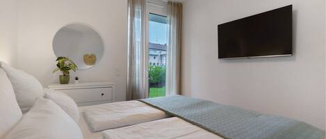 1 habitación, tabla de planchar con plancha, wifi gratis y ropa de cama