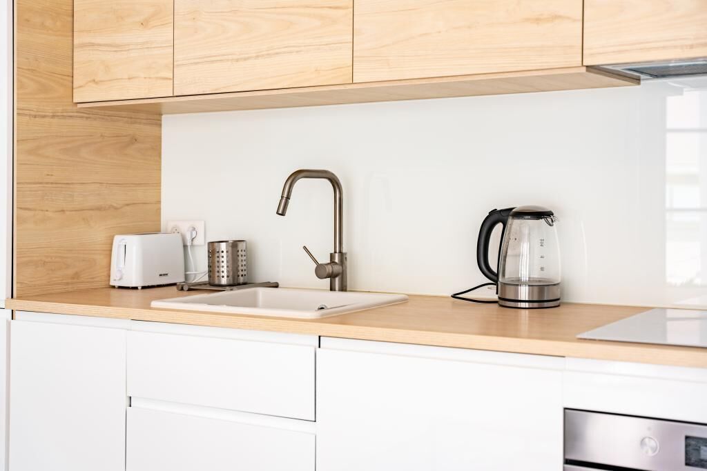 Fridge, microwave, oven, cookware/dishes/utensils