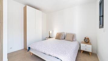 1 chambre, fer et planche à repasser, Wi-Fi gratuit, draps fournis