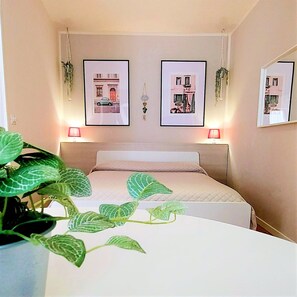 1 bedroom, desk, iron/ironing board, free WiFi