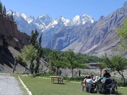 Khunjerab Hotel & Restaurant