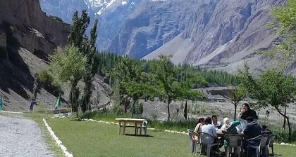 Khunjerab Hotel & Restaurant