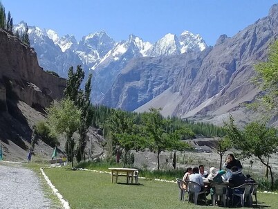 Khunjerab Hotel & Restaurant