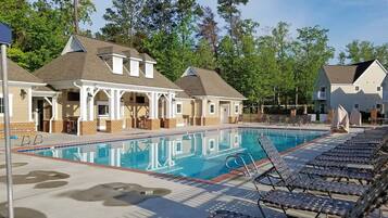 Piscine couverte, piscine chauffée