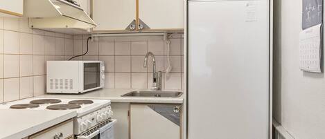 Refrigerador, microondas, lavavajillas, tostadora