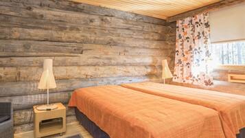 2 bedrooms, iron/ironing board