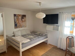 1 bedroom, Internet, bed sheets - Gemütliches, Kleines Appartement, 18 qm, 1 Person (Bad Reichenhall)