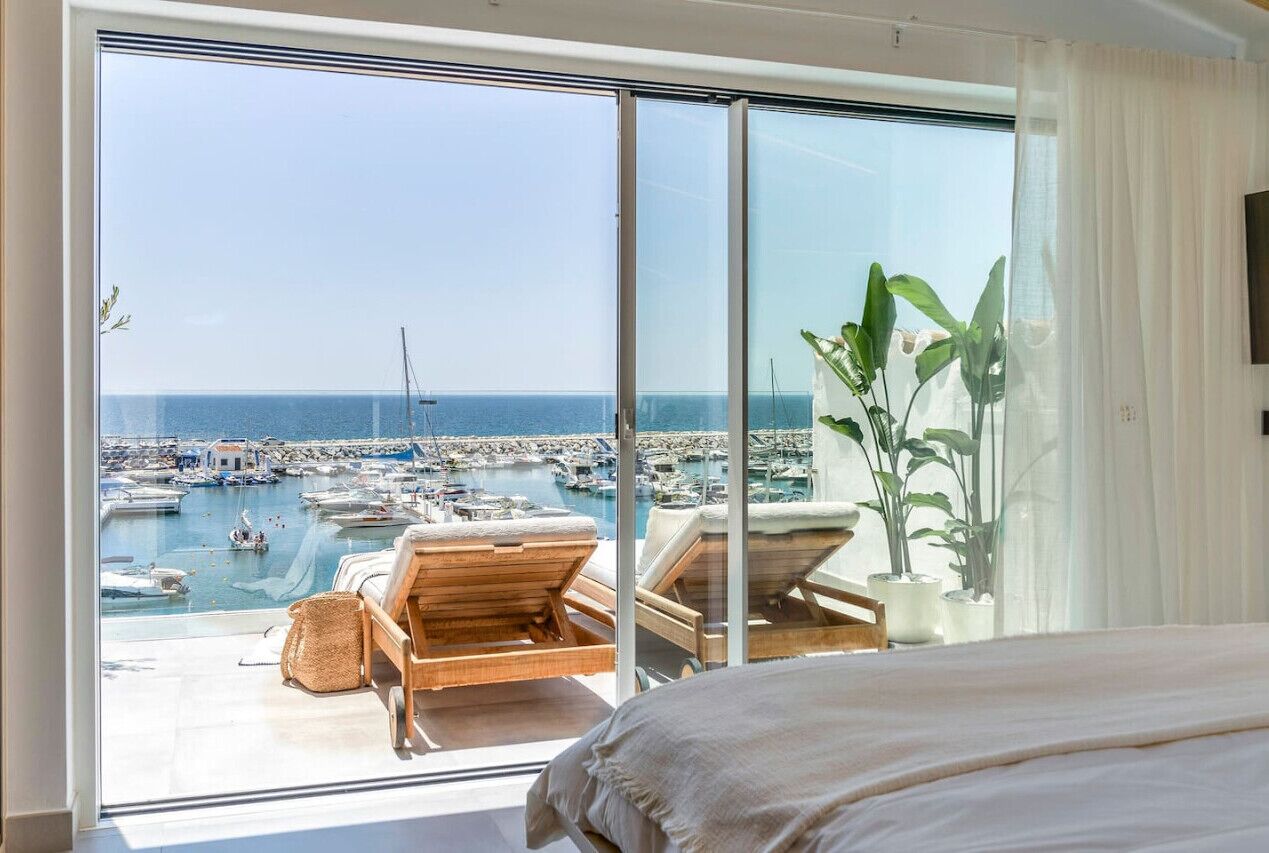 4 slaapkamers, een strijkplank/strijkijzer, gratis wifi, beddengoed