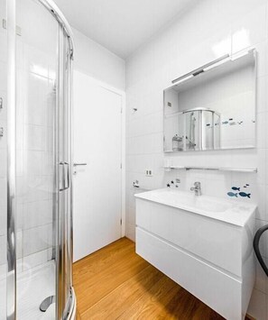 Douche, bidet